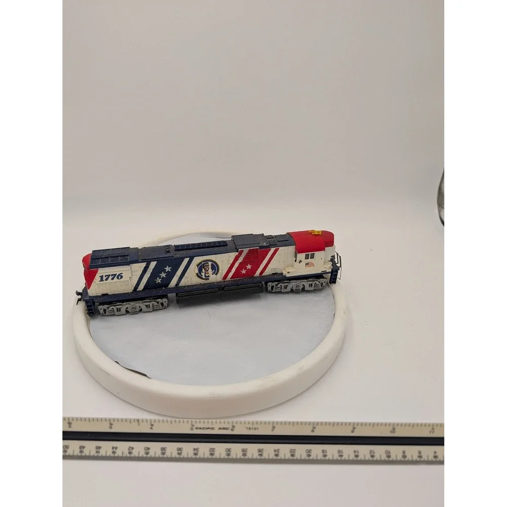 Mantua Tyco HO Scale Diesel Locomotive Spirit of 1776 Bicentennial USA‎ 250